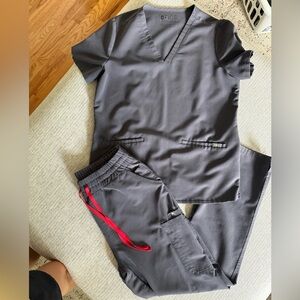 SOLD // Figs Charcoal Scrub Set